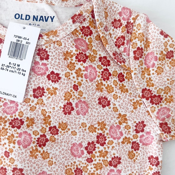 Old Navy 3-pack baby girl bodysuits - Picture 3 of 6